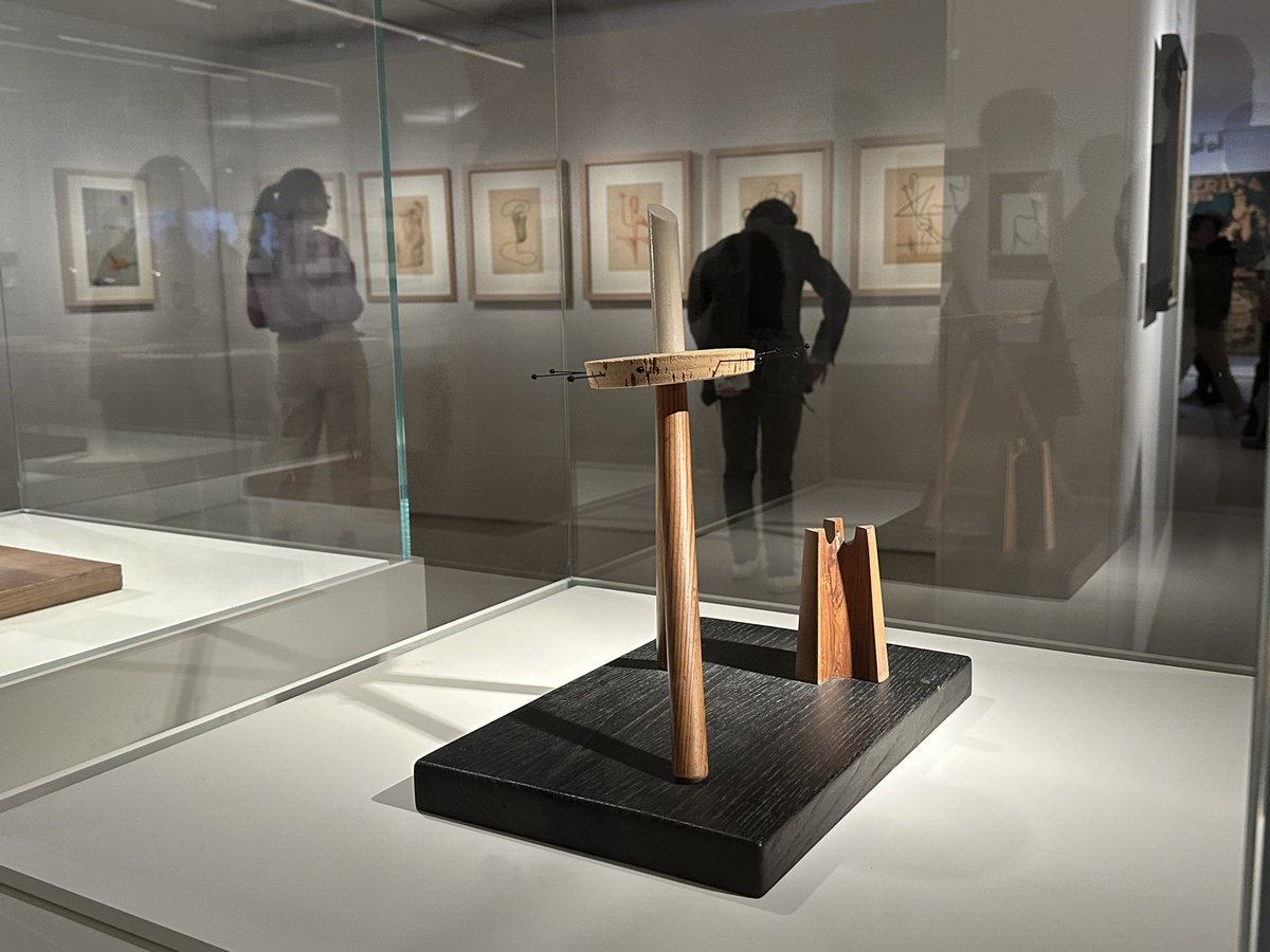 marcsolanes's tweet photo. Avui, a l'obertura esperada del @MuseuMorera. Artistes noguerencs de projecció internacional com Leandre Cristòfol i Benet Rossell, entre els grans noms de l'art modern i contemporani! https://t.co/ElS40XHuRw