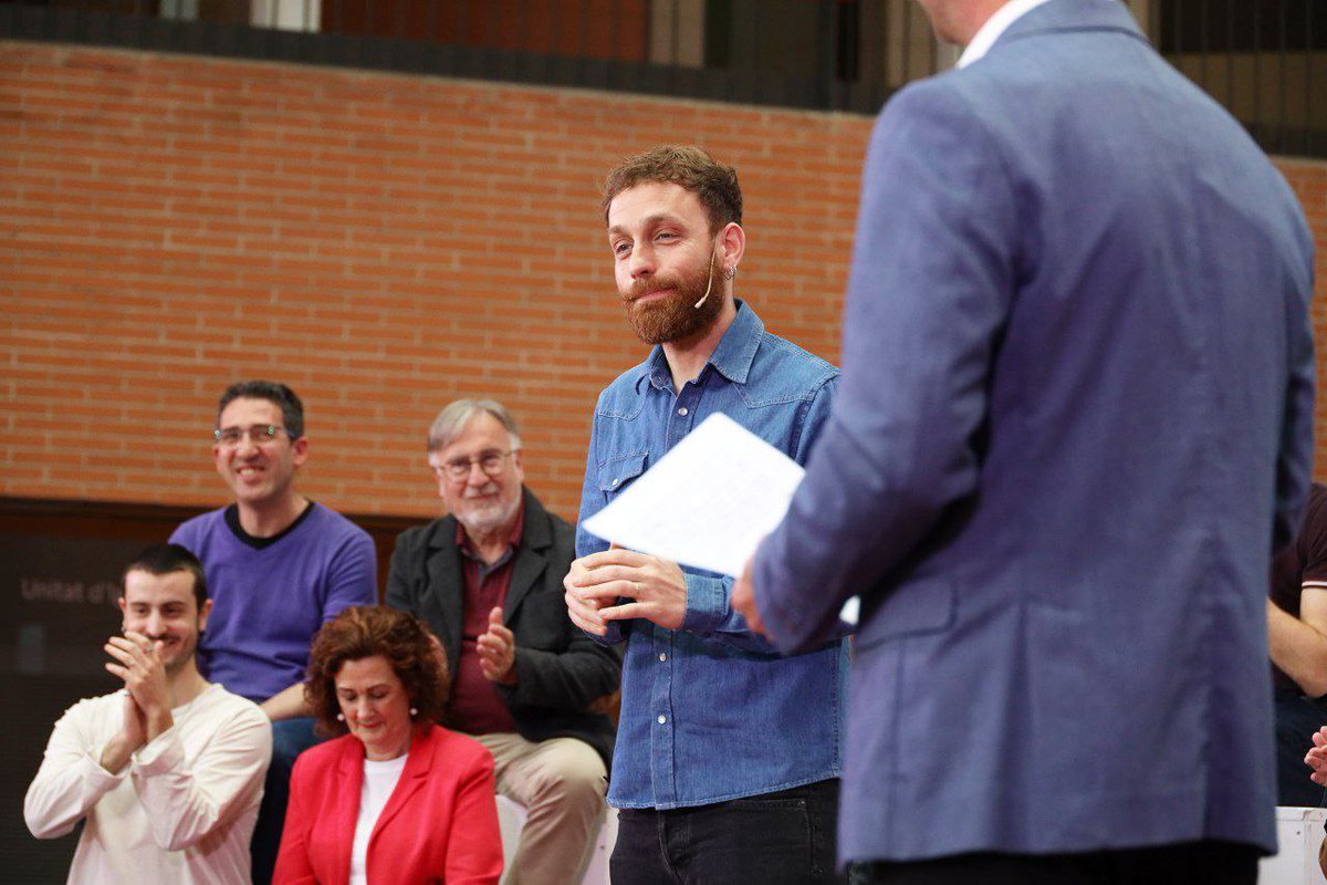 mario_tellez_'s tweet photo. La Catalunya que ve comença per les comarques. Tarragona és motor industrial. El seu  desenvolupament econòmic i social no ha de passar per la precarietat laboral, especulació ni massificació turística.
Comencem avui des del Camp de Tarragona, Terres de l’Ebre i Baix Penedès! https://t.co/buYEuRbkLu