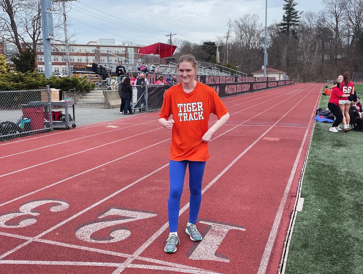 Unified Track….Run! #deaf #hoh #dhh #track #unifiedtrack #teamwork #running #capscollaborative #schoolprogramforthedeaf #newton #newtonma #newton_ps