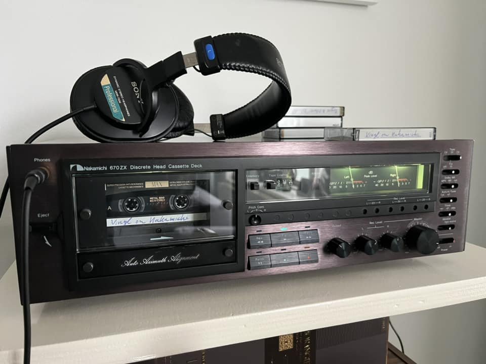 vodouch2000's tweet photo. Nakamichi 670ZX (1979)
Auto Azimuth 3-head Cassette Deck
Dolby B
(photo: Bas van Wersch)
#nakamichi #tapedeck #cassettedeck #vintageaudio #vintage #retro #hifi #gear #analog #audio #equipment https://t.co/6qe7HTdS01