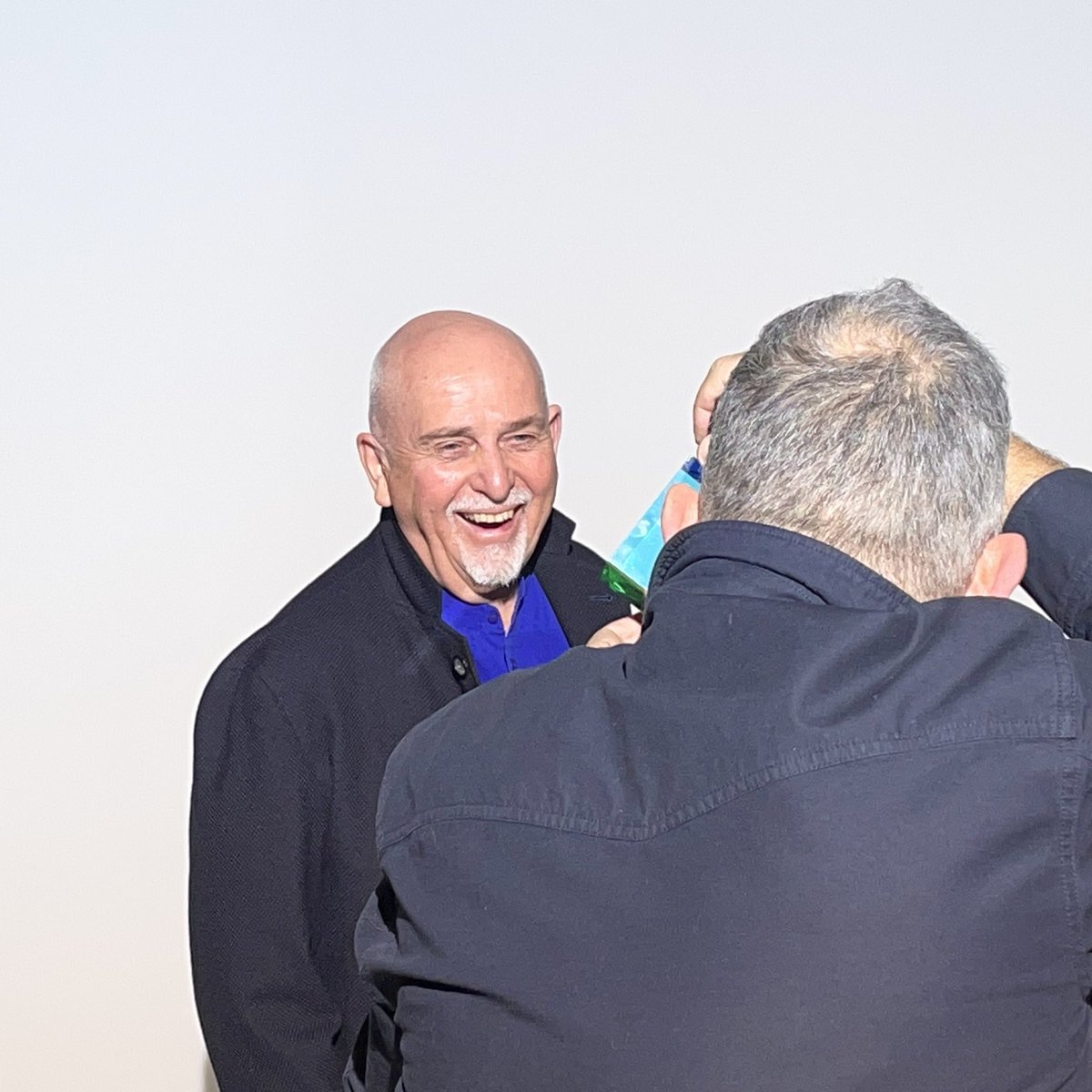 In mid-December 2022, Peter and Nadav Kander met for a new photo session to support the release of i/o. It was their first session together since 2006. Go behind the scenes of a memorable day >> petergabriel.com/focus/meeting-…