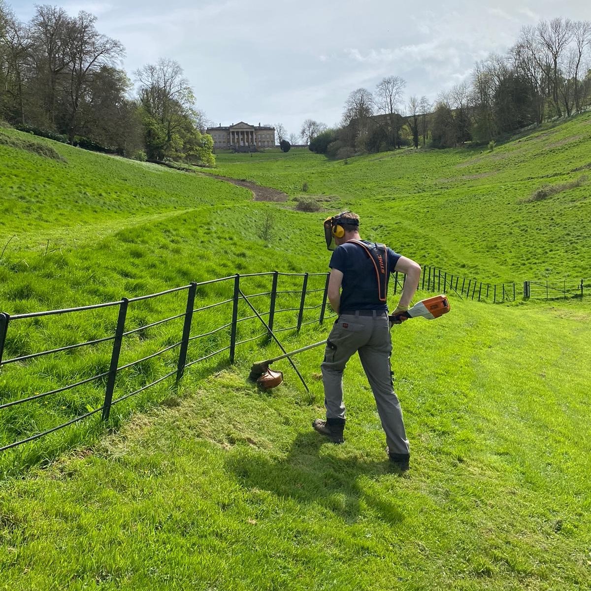 NTinBath's tweet photo. With spring finally here the garden team have been busy at #PriorPark. This week our wonderful volunteers have strimmed the edges after the grass cut and worked hard in the borders to stay on top of the weeds. What jobs will you do this #NationalGardeningDay? https://t.co/hWBECi2LCf