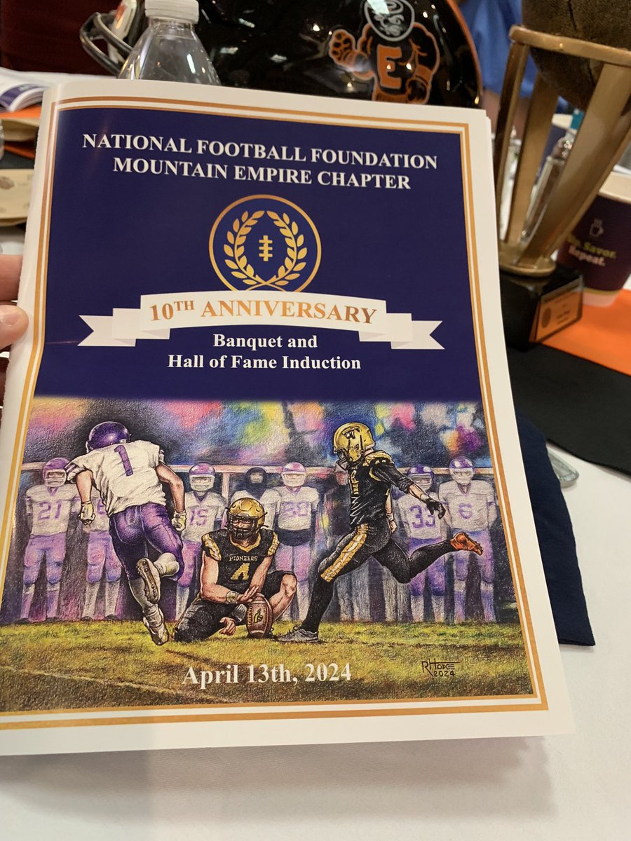 ShawnWitten3's tweet photo. Big S/O to this STUD #15 Luke Whaley on being selected as a Scholar Athlete in the National Football Foundation Mountain Empire Chapter.  4.31 GPA and 31 ACT score says it all. Multiple position player on the field. 
“Best is the Standard” Go Cyclones! https://t.co/FhlRAI0oPJ