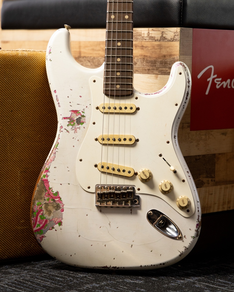 themusiczoo's tweet photo. Have yourself a #Straturday unlike any other with this Olympic Pearl over 𝐏𝐚𝐢𝐬𝐥𝐞𝐲 '𝟔𝟎 #𝐒𝐭𝐫𝐚𝐭𝐨𝐜𝐚𝐬𝐭𝐞𝐫 𝐌𝐚𝐬𝐭𝐞𝐫𝐛𝐮𝐢𝐥𝐭 by 𝐉𝐚𝐬𝐨𝐧 𝐒𝐦𝐢𝐭𝐡 at the Fender Custom Shop!⁣⁣
⁣⁣
Shop now: https://t.co/9pvnlEjdJn

#fendercustomshop #fendercustom https://t.co/eeg7ImpnPd
