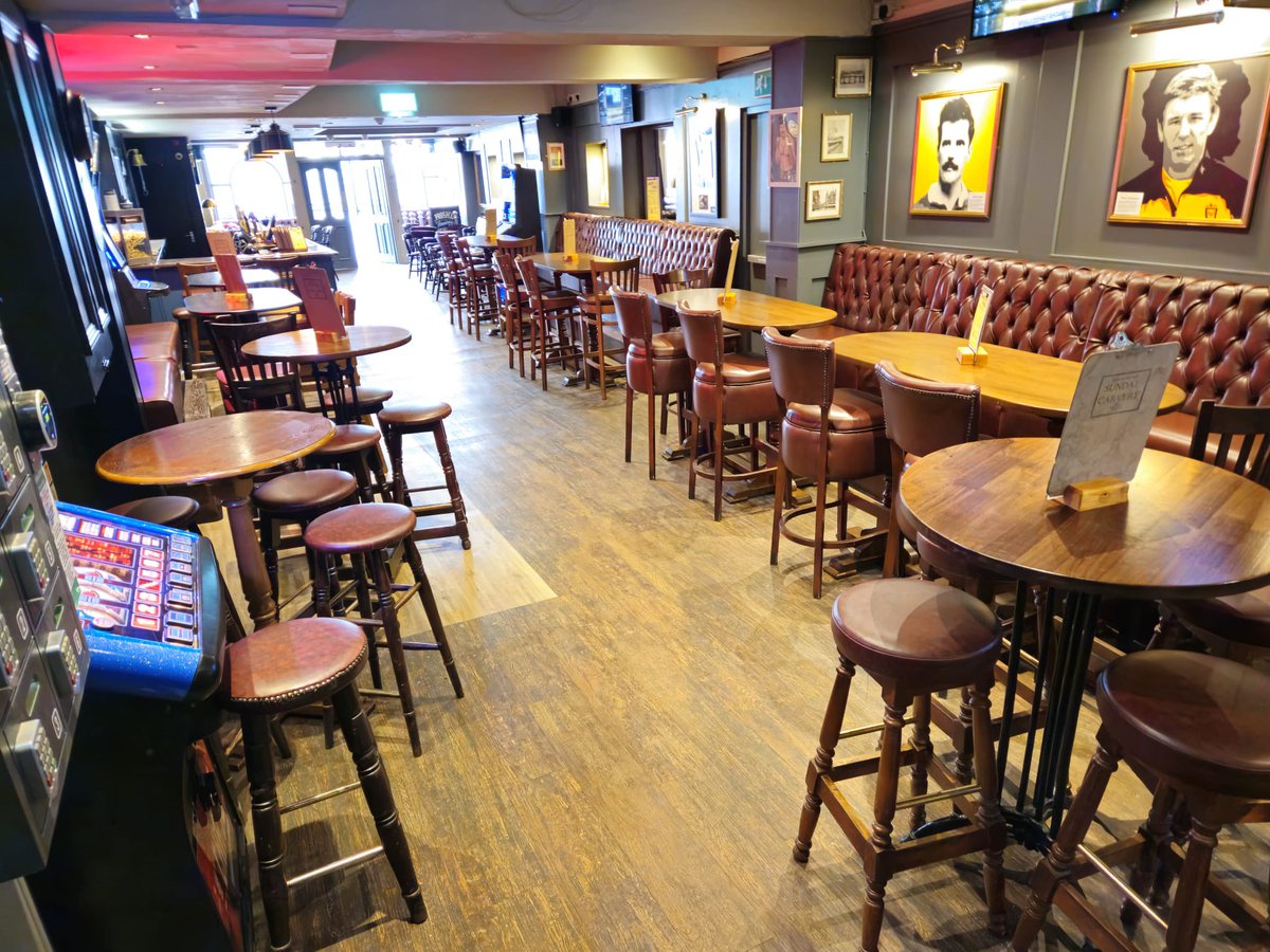 jwbpbltd's tweet photo. After 5 and a half days our refurb is unbelievably complete. 

Come and join us for a beer and a bite to eat!!

Big shout out for getting it all done to Taylor’d Construction……Brocox Decorators……National Bar Fitters 

https://t.co/J9ZzVwM6nX https://t.co/7RJb3BgLH5