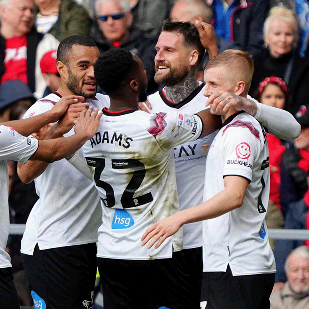 dcfcofficial's tweet photo. Back in our hands after a big win! 💪

#DCFC #dcfcfans