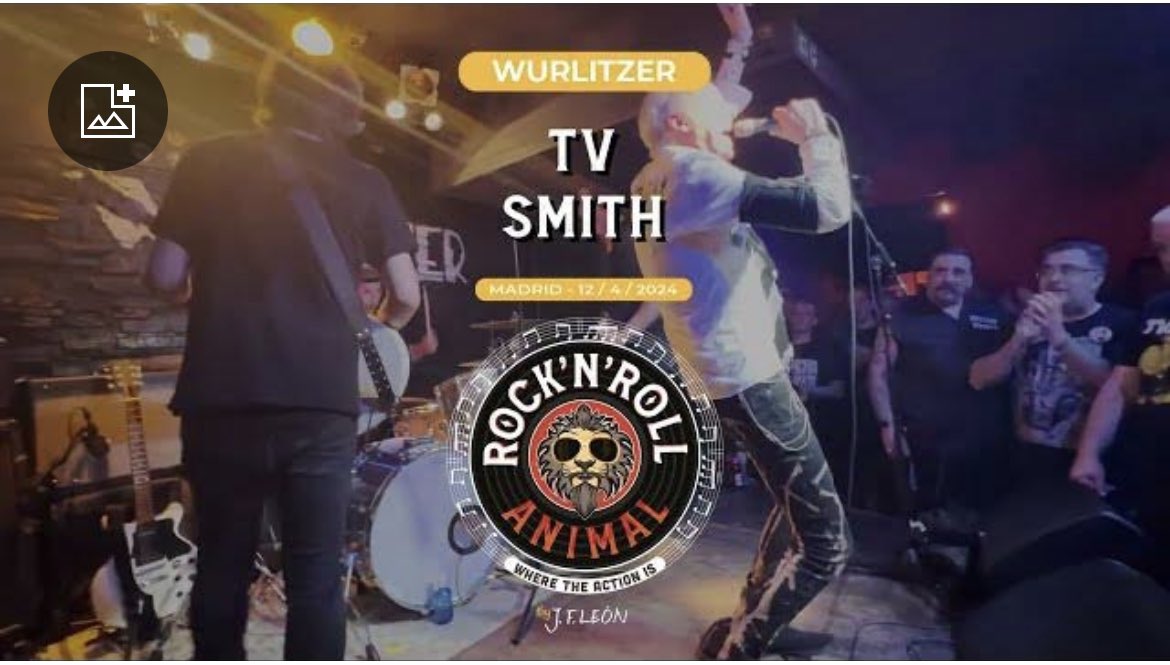 Yo alucino con la energía de TV Smith, ¡parece que este hombre no envejece! 

Ayer actuó en la madrileña sala Wurlitzer Ballroom acompañado por los Bored Teenagers, es decir, prácticamente Suzy &amp; Los Quattro. Aunque habría que matizar que son dos mentiras: porque ni estaban