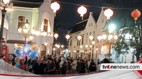 Libur Lebaran, Kunjungan Wisata Kota Semarang Naik 32 Persen, Kota Lama Favorit: Pemerintah setempat menyebut destinasi Kota Lama masih menjadi favorit wisatawan. Bahkan Kota Lama menduduki peringkat pertama kunjungan wisata di Jawa Tengah. dlvr.it/T5SX6h