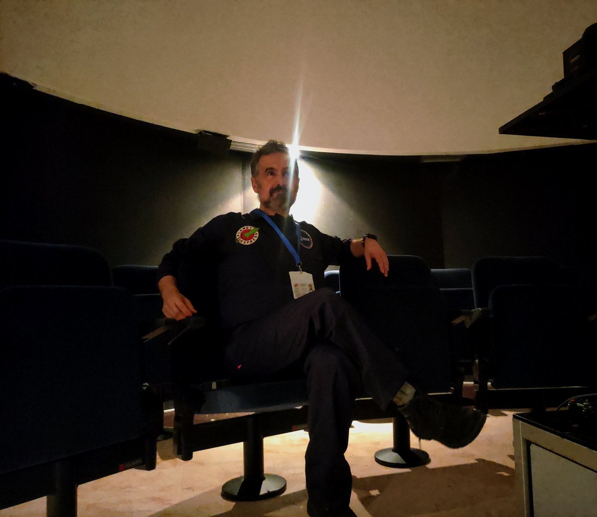 Cuartoymitad Teatro tweet media