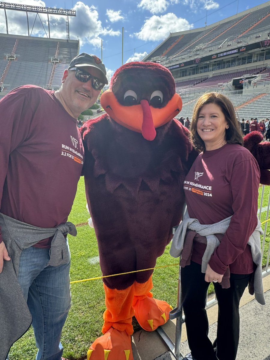 MarkOldenburg's tweet photo. Only took 4 years finally got a picture with the Hokie Bird!

A bit chilly but a great day for the Remembrance Run! https://t.co/31woFPaXol