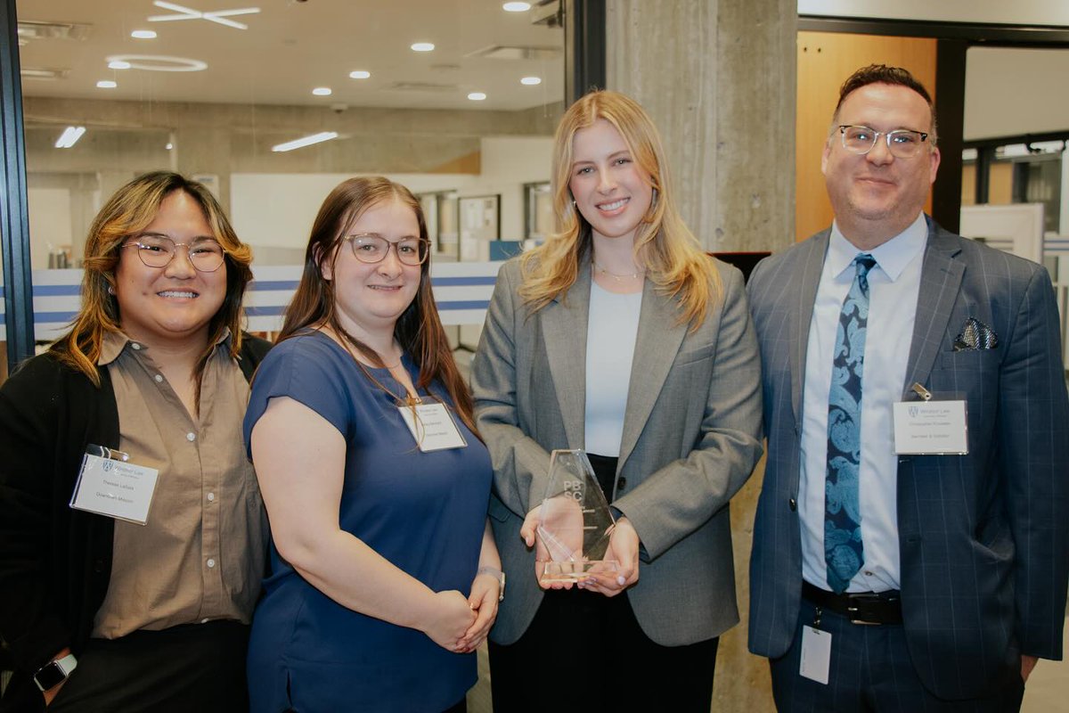 Congratulations to @WindsorLaw student, Kathleen Kennedy! 🎉⚖️ Last week, Kathleen was awarded the Chief Justice Richard Wagner Award for her inspiring leadership with Pro Bono Students Canada. Read more at: uwindsor.ca/dailynews/2024…