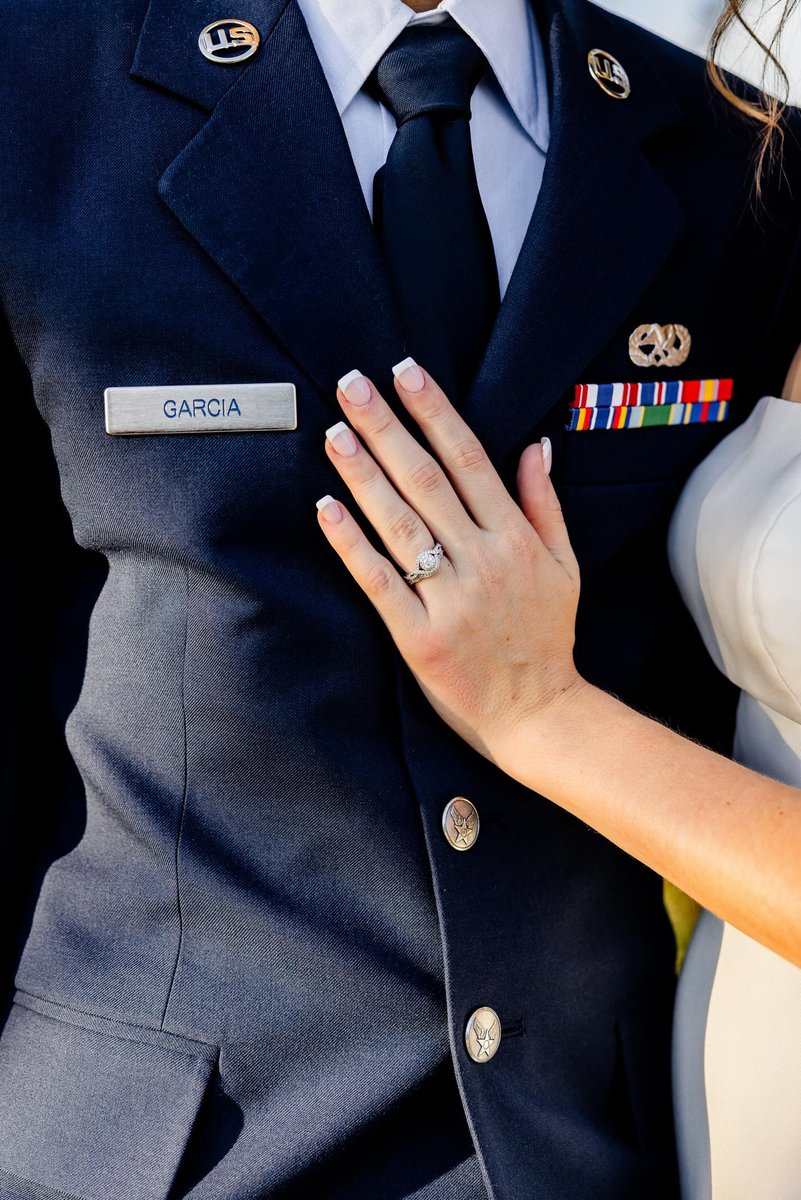 Love, honor, and commitment – a celebration of shared values and shared lives. 🎖️💕 📸: me_gillian & photography.kmc 💎: @KayJewelers #NeilLane #EngagementGoals #MarriageGoals #WeddingVibes #BridalInspiration #LoveStory #Marriage #Wedding #Love #CoupleGoals #Bridal