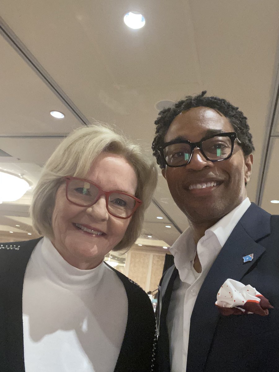 At the @NWPCstl St. Gutsy Women Gala Brunch Celebration! Also had the honor of running into our keynote and 'gutsy' Senator @clairecmc #whatcommunitylookslike