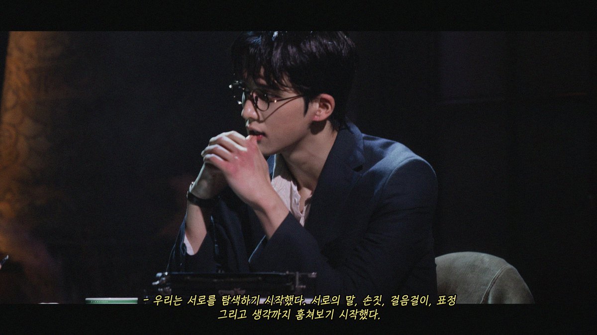 Xemicolon_pic's tweet photo. 240323 19:00  
뮤지컬 <이프아이월유>  커튼콜        

강인호 #차규민   

우리는 서로를 탐색하기 시작했다. 
서로의 말, 손짓, 걸음걸이,  표정 
그리고 생각까지 훔쳐보기 시작했다. https://t.co/qq0YcN3ikA