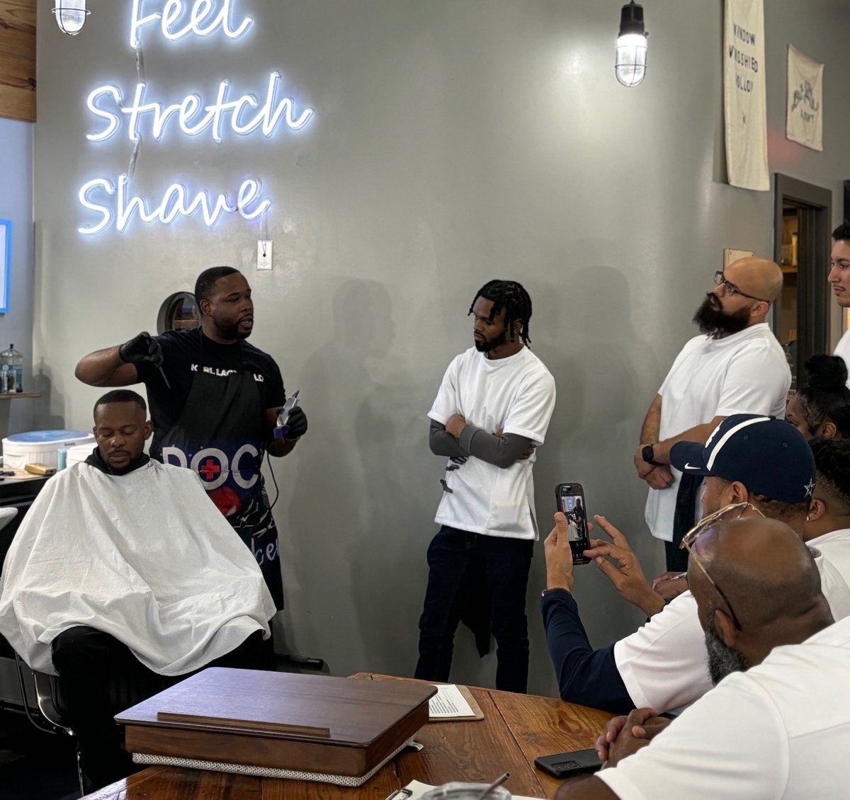 Two spots available for classes this Monday, are you ready to become a barber? #bladecraftbarberacademy

#barberschool #barber #barbershop #barberlife #barberworld #barbershopconnect #barbers #barbergang #barberlove #barbernation #barbering #barberstyle