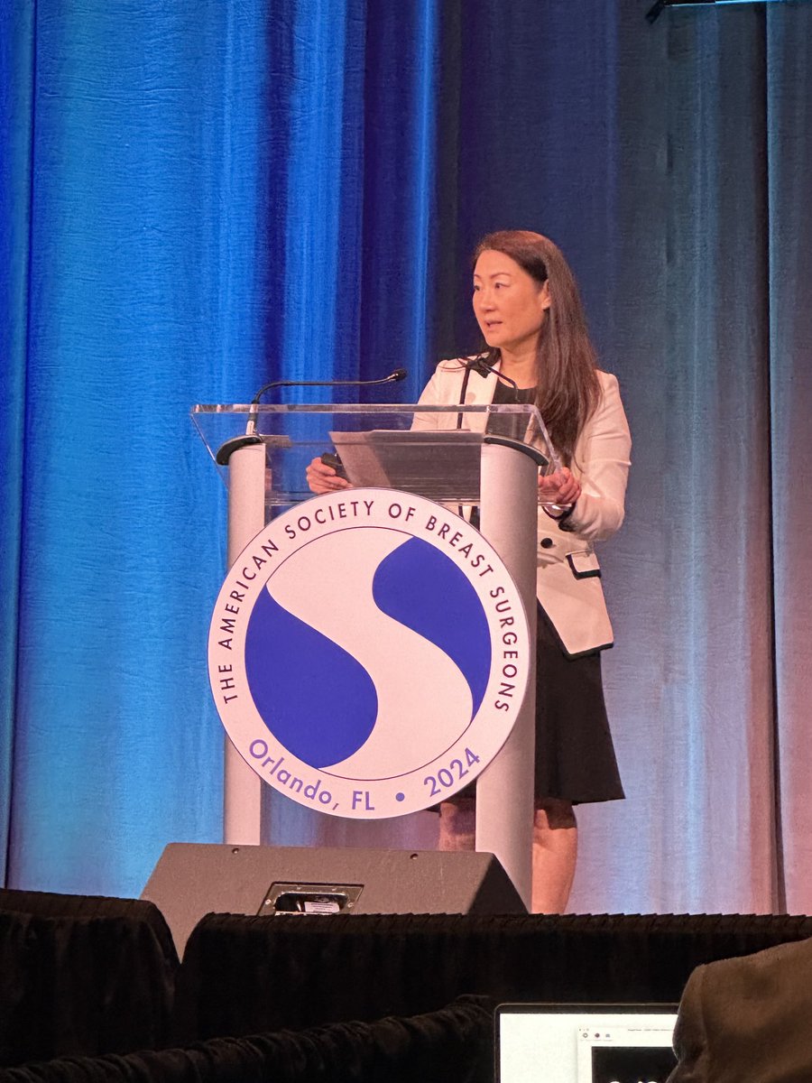 Thank you ⁦@jensgass⁩ , program planning committee and ⁦@ASBrS⁩ for the opportunity to be on the podium today! Loved taking this #selfie on the podium 🤩🤩🤩 #ASBRS24 ⁦@DukeSurgOnc⁩