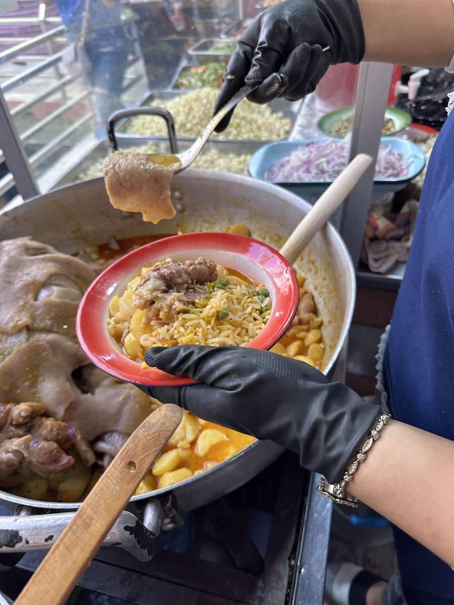 Ruta de las papas con cuero 🙌🏼👨🏼‍🍳 Dentro del marco del proyecto “Cuenca Destino Gastronómico” y celebrando a Cuenca en sus 467 años de Fundación inauguramos la ruta de las papas con cuero recorriendo los mercados de Cuenca, iniciando en el Mercado 3 de noviembre! 🎉👏🏻