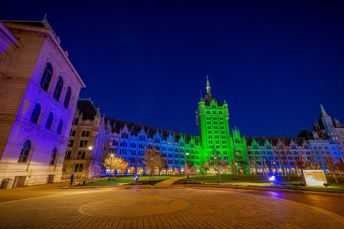 Last night, landmarks across the state were lit in recognition of National Donate Life Blue and Green Day.   Thousands of New Yorkers are waiting for a life-saving organ transplant, and enrolling as a donor can save lives. Join the registry: on.ny.gov/1Yj5VfY