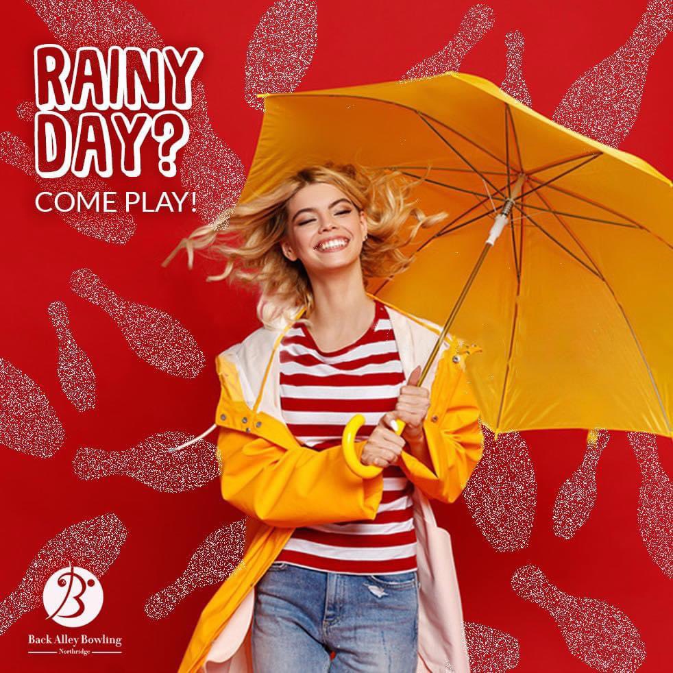 We’ve got a great way for you to have fun and stay out of the rain. Our lanes, arcade and restaurant are open! See you soon! ☔️ #RainyDay