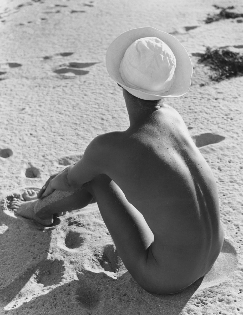 Chapeau de Marin (Lisa Fonssagrives), 1949 📷 © Fernand Fonssagrives (Français, 1910 - 2003)