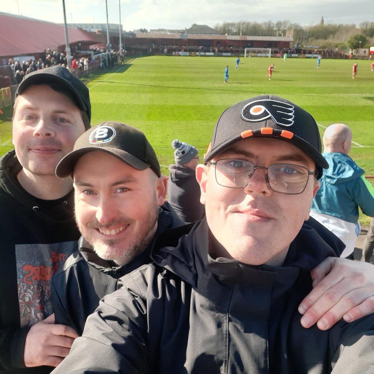 Workington 0-3 @MarineAFC Top class away day performance. Three points gained! Up The Mariners! @CrosenderWay