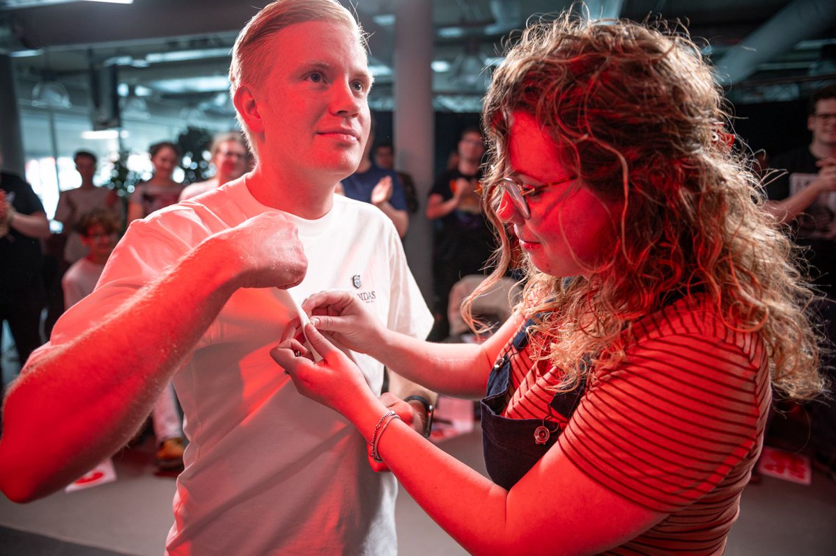 debbie van dijk tweet media