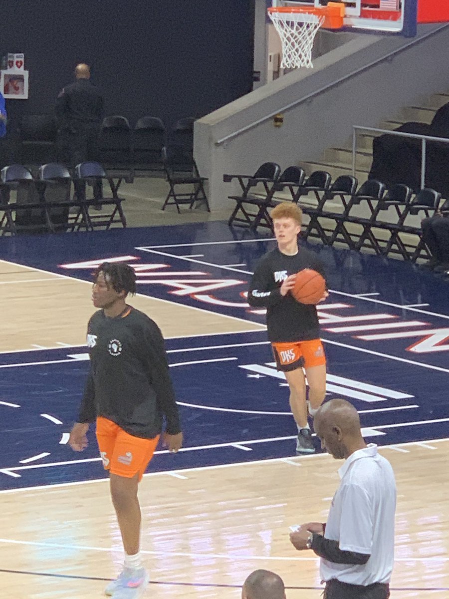 Down in DC supporting Thomas Farrell in the prelim game of Capital Classic. #VikesBaby