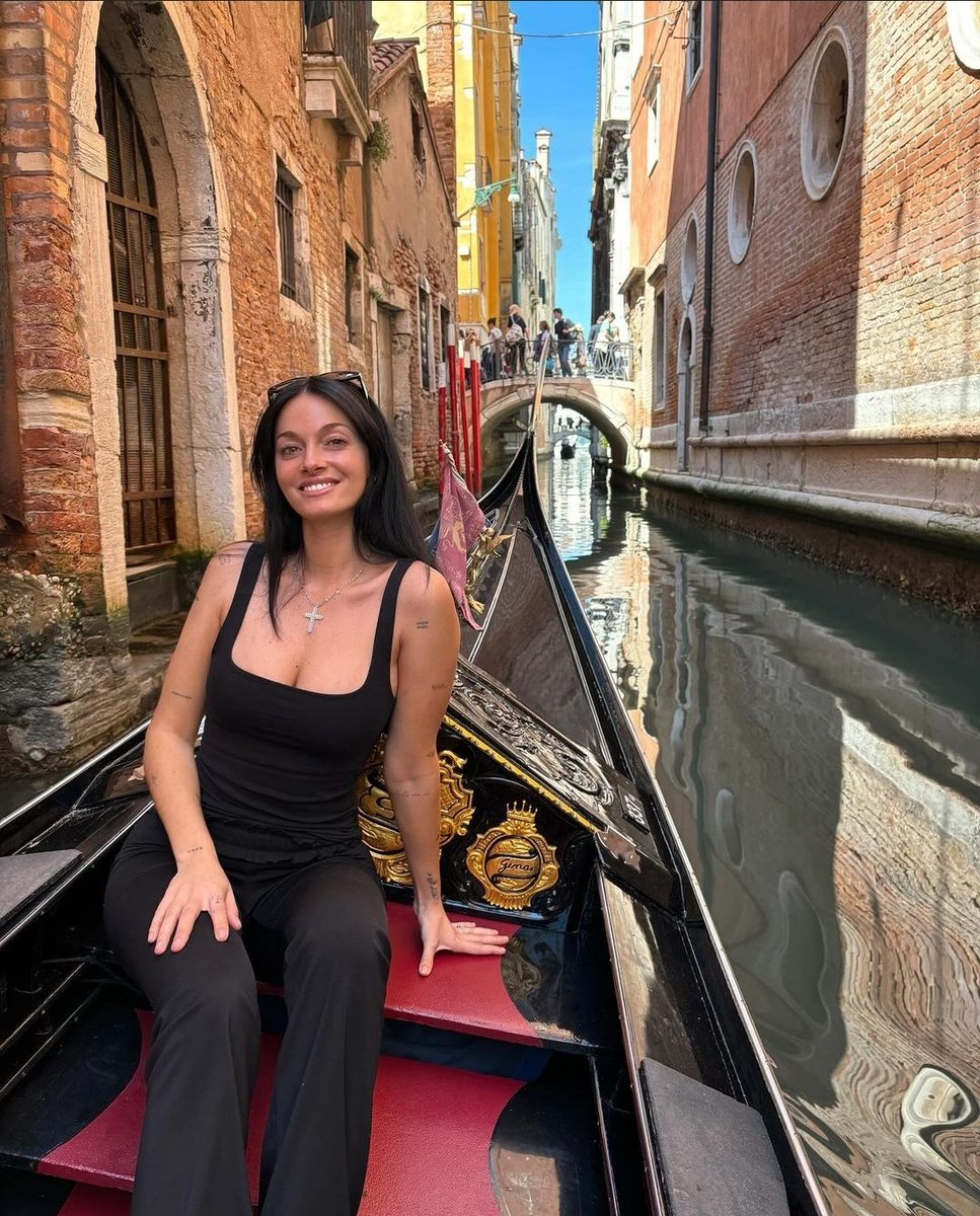 Oriana Sabatini en Venecia. ❤️‍🩹🇮🇹
