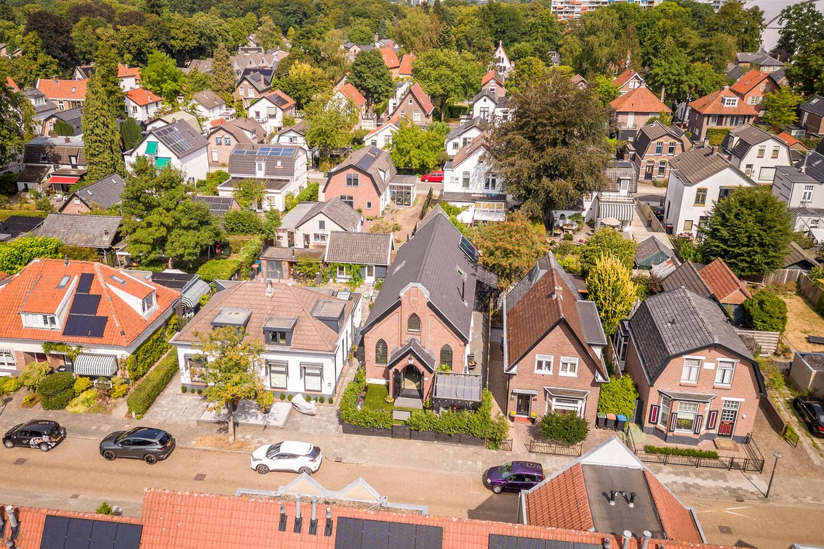 🔍 Op zoek naar iets unieks en altijd al in een voormalige kerk willen wonen ⛪ Tag iemand die hier wel zou willen wonen! 👇

Check alle details hier: t.ly/J1226

#Binnenkijker #Apeldoorn #kerk #luxe #Funda #TeKoop