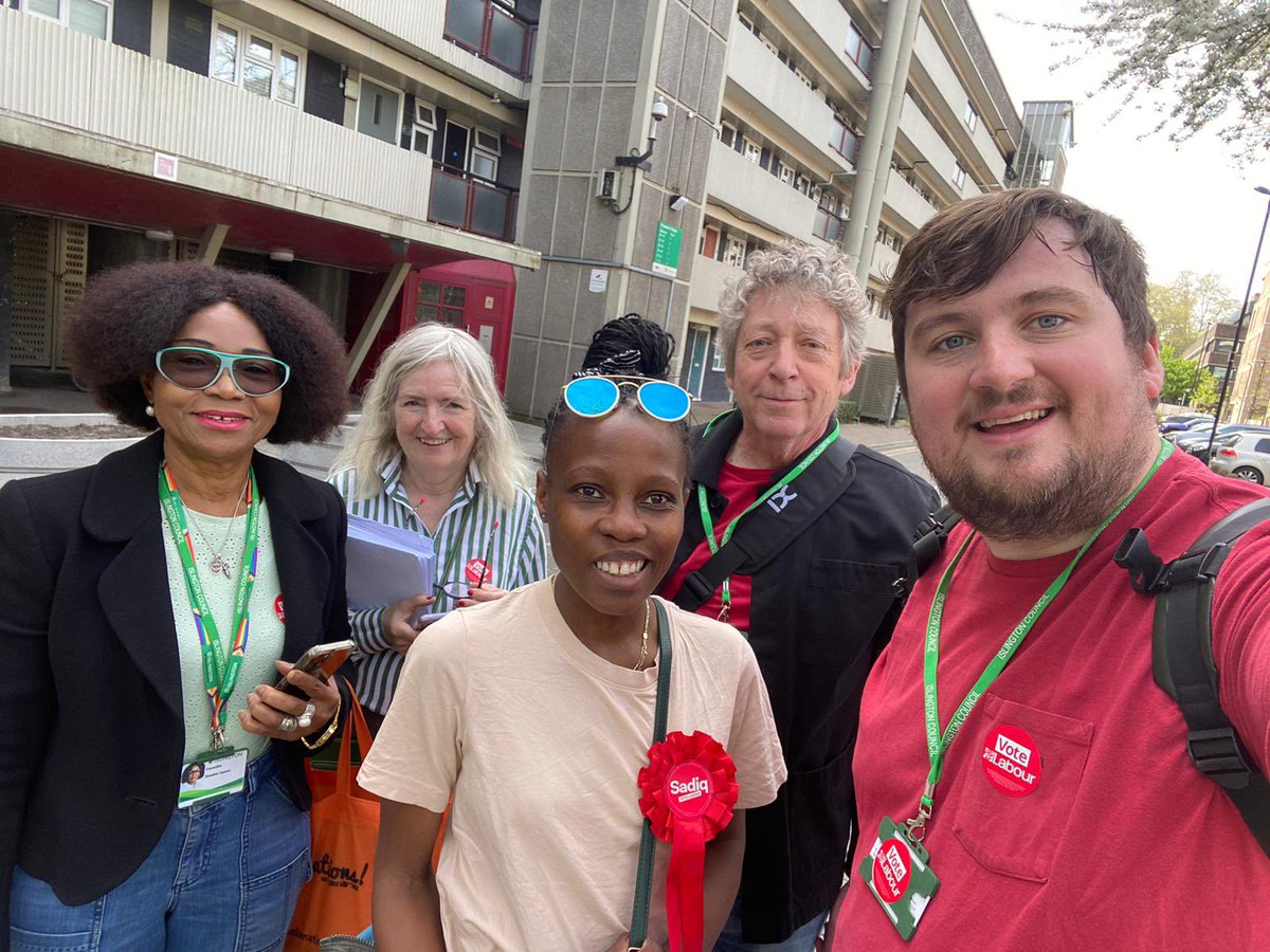 Delighted to be out and about with Sem Moema in the St Peter's and Canalside sunshine #VoteLabour #VoteSadiq #VoteSem @UKLabour @IslingtonLabour @Semakaleng