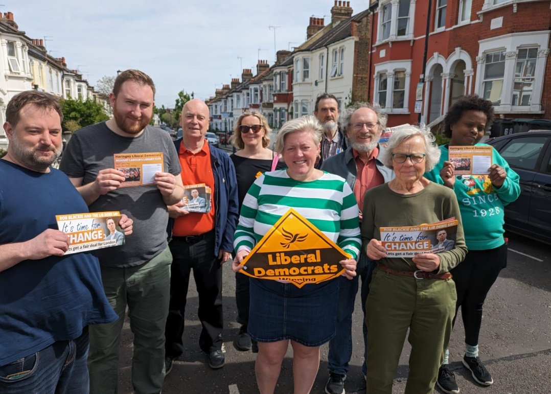 12 people out today in #Harringay campaigning for @robblackie @HinaBokhariLD @Dawn_Barnes #Rob4London #FixTheMet #WinningHere #Haringey #VoteLibDem