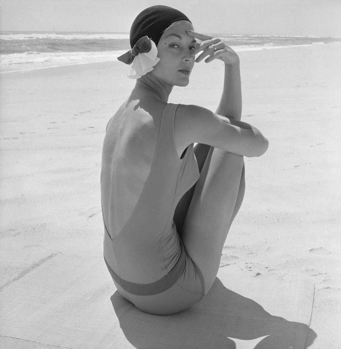 Jean Patchett - Westhampton Beach, 1954 📷© William Helburn (American, 1924 - 2020)