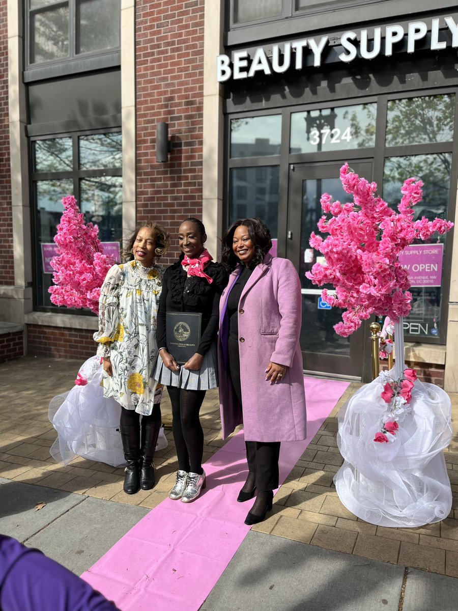 SmallBizDC's tweet image. It was an honor to celebrate the opening of #BeautieEssentials on behalf of @MayorBowser. We look forward to seeing this #smallbusiness thrive and grow as an integral part of the Petworth neighborhood!
#Ward4
#DCisOpen