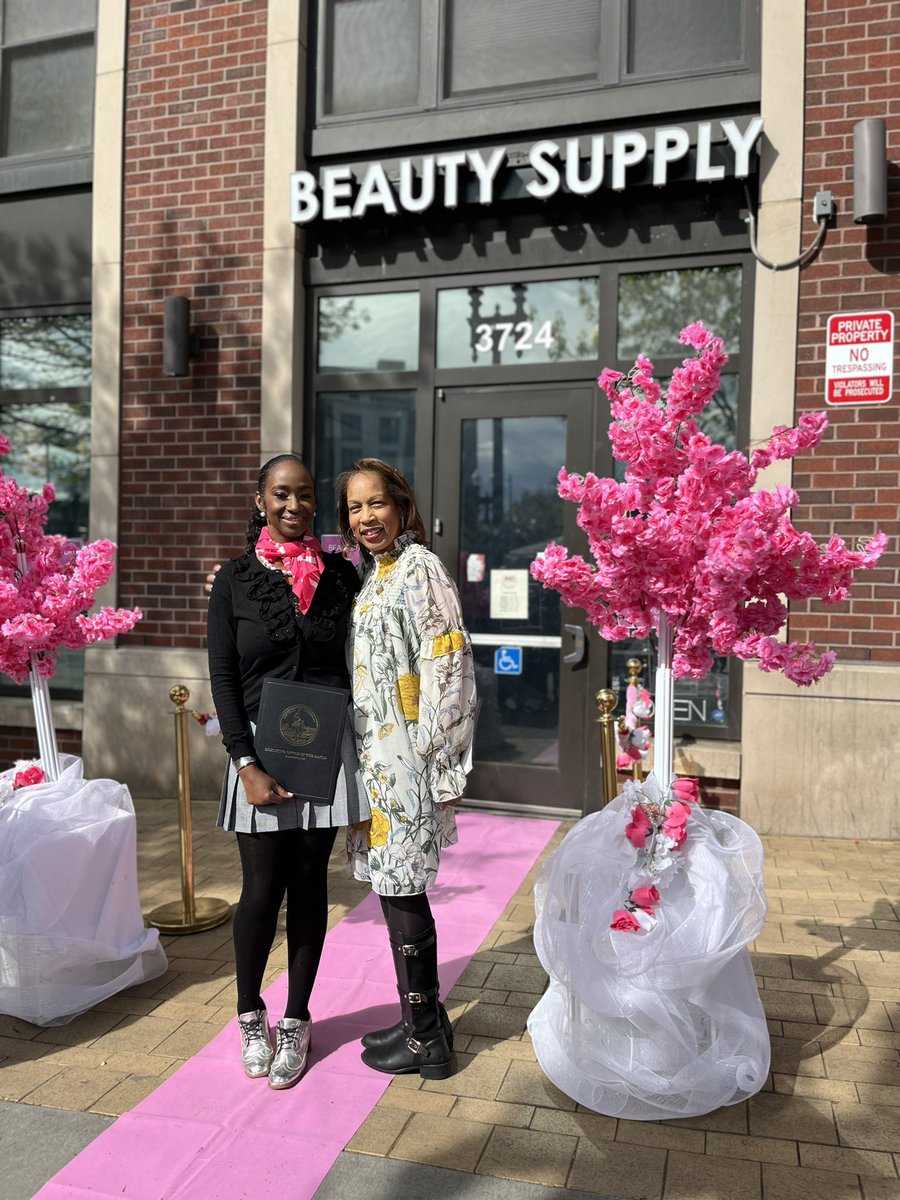 SmallBizDC's tweet image. It was an honor to celebrate the opening of #BeautieEssentials on behalf of @MayorBowser. We look forward to seeing this #smallbusiness thrive and grow as an integral part of the Petworth neighborhood!
#Ward4
#DCisOpen