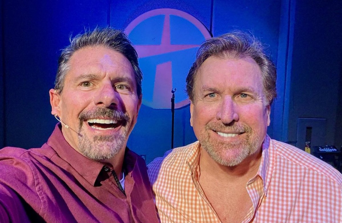 davidzailer's tweet photo. Friday joy with my Lifelines family and speaking at The Crossing Church. Deep roots of recovery and renewal.
#deathofafisherman 
#operationintegrity 
#Lifelines
#carepossible https://t.co/q9KDtTNR14