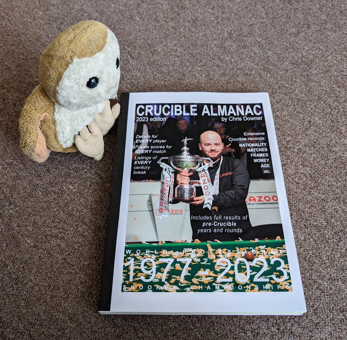 The latest edition of the Crucible Almanac has arrived at my door, in perfect time for this season's World Championship. 
Many thanks to @kellietext and of course 'Mr Almanac' himself - Chris Downer 

#snooker #worldchampionship #crucible #almanac #darkstats