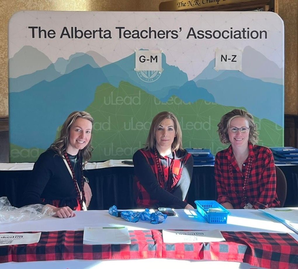 If you are needing any help or have any questions throughout #ulead2024, look for our conference committee in their red and black buffalo plaid.