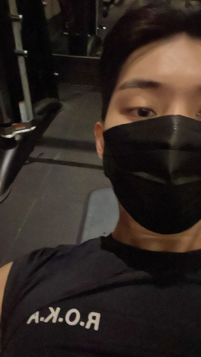 sorry for the late replies, nagpapapogi 🥸