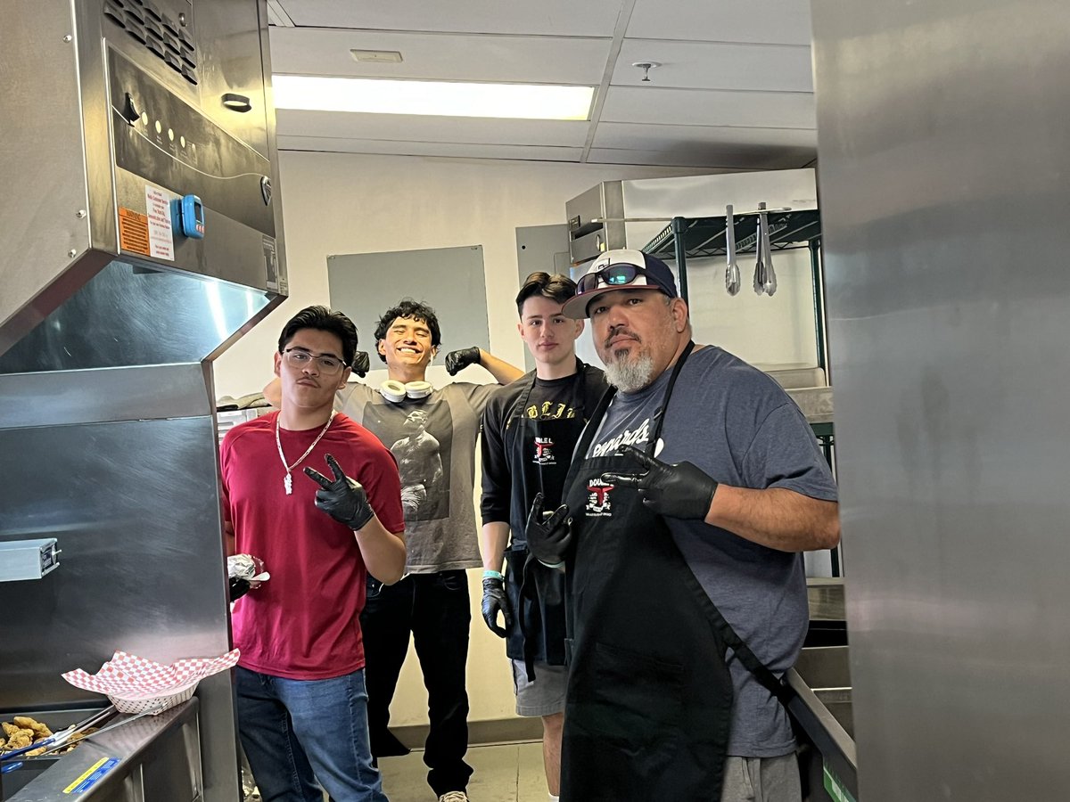 Dino_Lokeni's tweet photo. Come find @easthighsb and East High Wrestling at the @Utah_Football Ref and White game. Ask for me and I’ll pay the taxes on your meal😉 #GoUtes #LeopardsNotWildcats🐆 #EPTF https://t.co/bCCRzpNRub