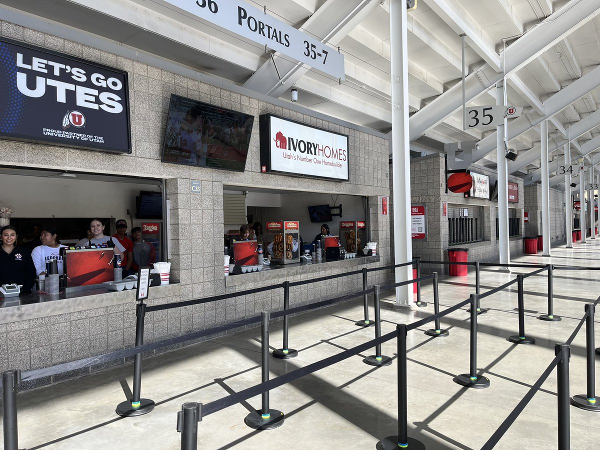 Dino_Lokeni's tweet photo. Come find @easthighsb and East High Wrestling at the @Utah_Football Ref and White game. Ask for me and I’ll pay the taxes on your meal😉 #GoUtes #LeopardsNotWildcats🐆 #EPTF https://t.co/bCCRzpNRub