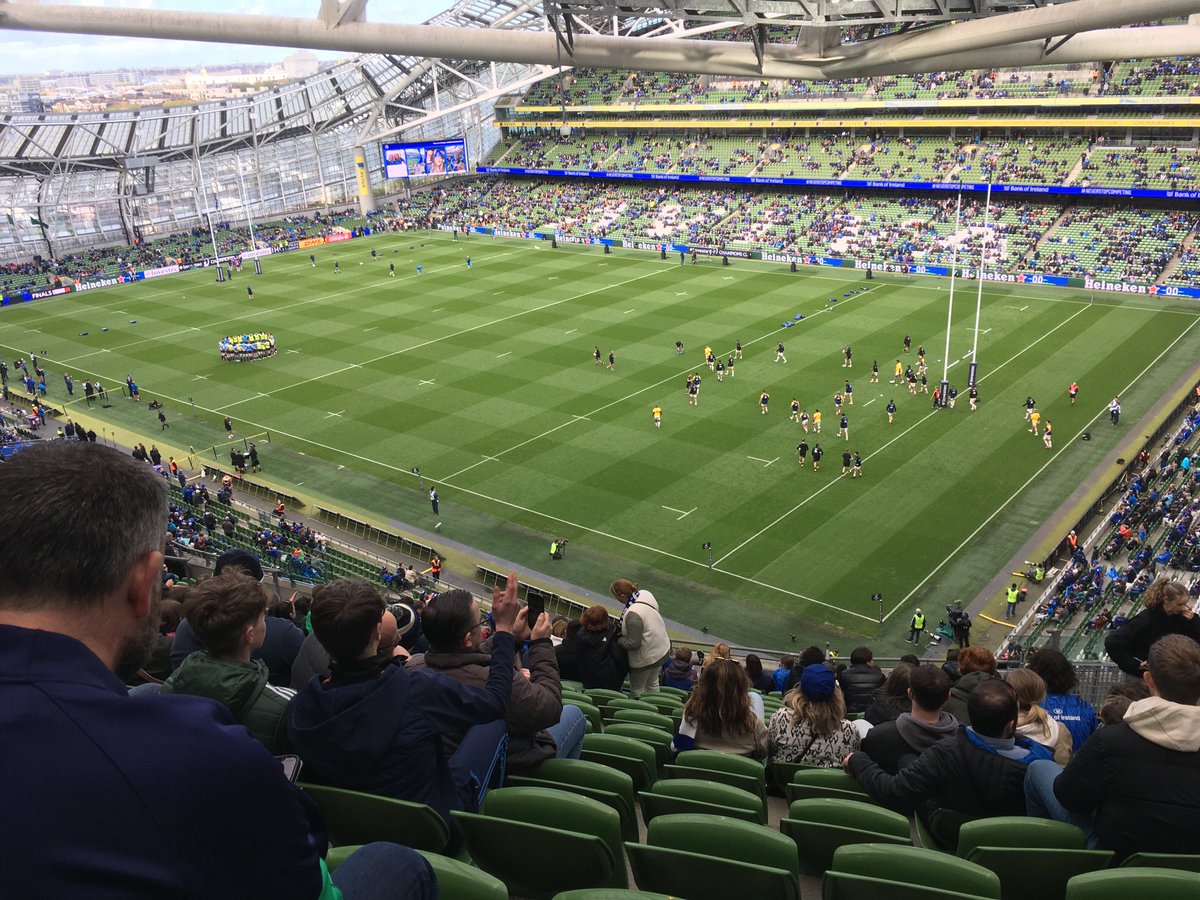 Getting ready to welcome ⁦@leinsterrugby⁩ onto the pitch. Brilliant seats in the ⁦@AVIVAStadium⁩ It’s gonna be a great match 😀🏉🏉🏉