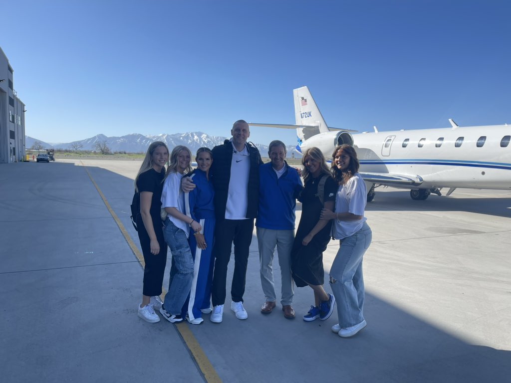 UKMitchBarnhart's tweet photo. Headed home with the Pope family. https://t.co/oqXiK3kZ8Z