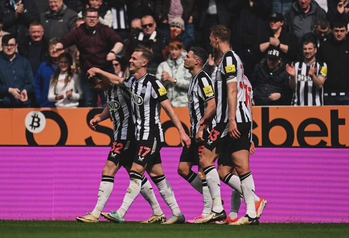 Isak, Gordon and Bruno will rightly get the credit but a few went under the radar today. Anderson looking incredible, Schar and Burn rocks at the back, Murphy superb going forward / defensively and Krafu has found his position at centre half. Immense team performance 🖤🤍