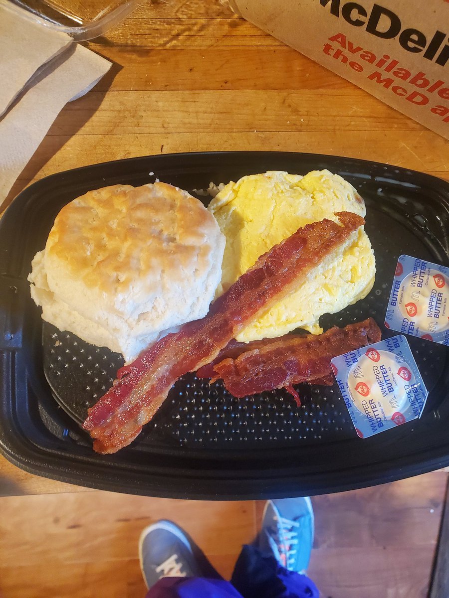 CryptoShill3000's tweet photo. What a fucking joke @McDonalds "big breakfast" it's a deconstructed bacon egg biscuit fucking pathetic https://t.co/GJVuAfiAiK