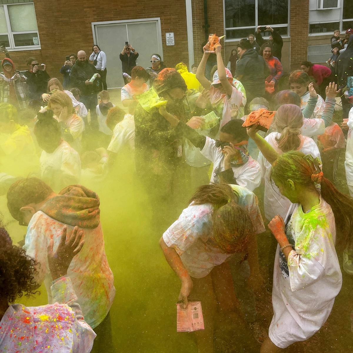 2024 Color Run Fun!!!! 
Thank you to our runners, volunteers, parents, and Ms. Kizee, for helping to make today a fun event!
❤️🩷🧡💛💚💙🩵💜
<a href="/ClaraBartonElem/">Clara Barton Elem</a>