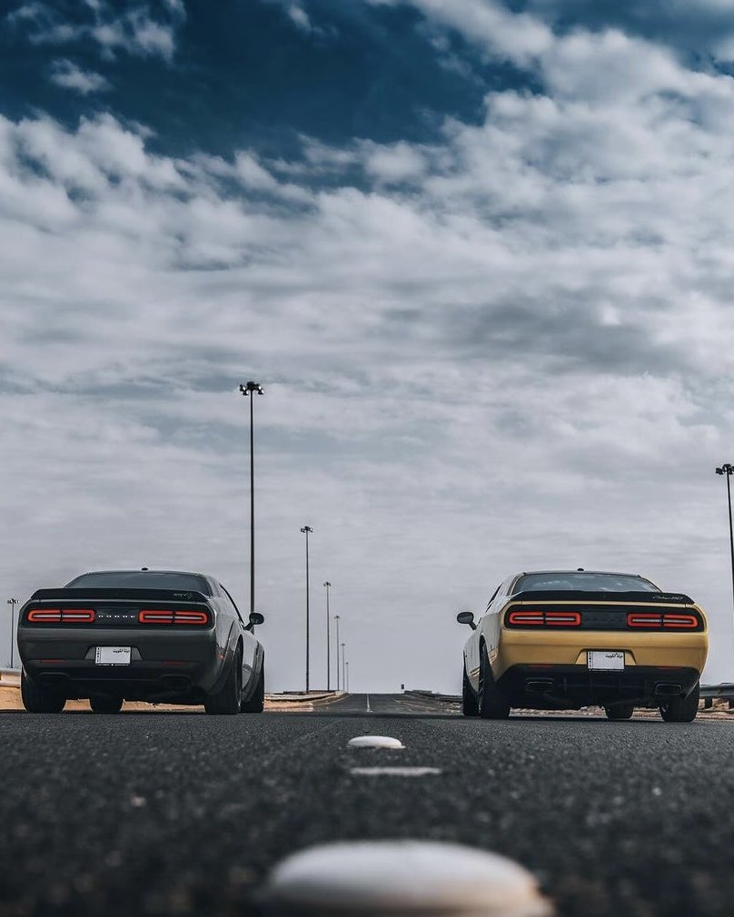 MBMCKuwait's tweet photo. سرعة تنافس الضوء فقط

Speed that contend only light

📸@azz_cph

#Dodge #DodgeChallenger #Challenger
#دودج  #دودج_تشالنجر https://t.co/VwIicG27v0