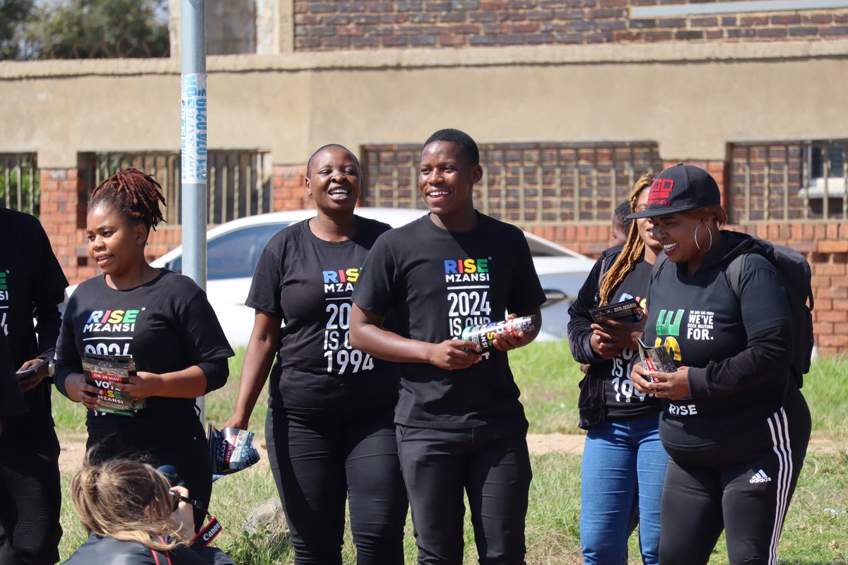 The @Rise_Mzansi Premier campaign was found blitzing in the streets of Soweto ahead of the Gauteng Plan launch. We will deliver @VuyiswaRamokgop as the GP Premier because Gauteng deserves better. #WeNeedNewLeaders who are caring and capable. #VuyiswaForGPPremier