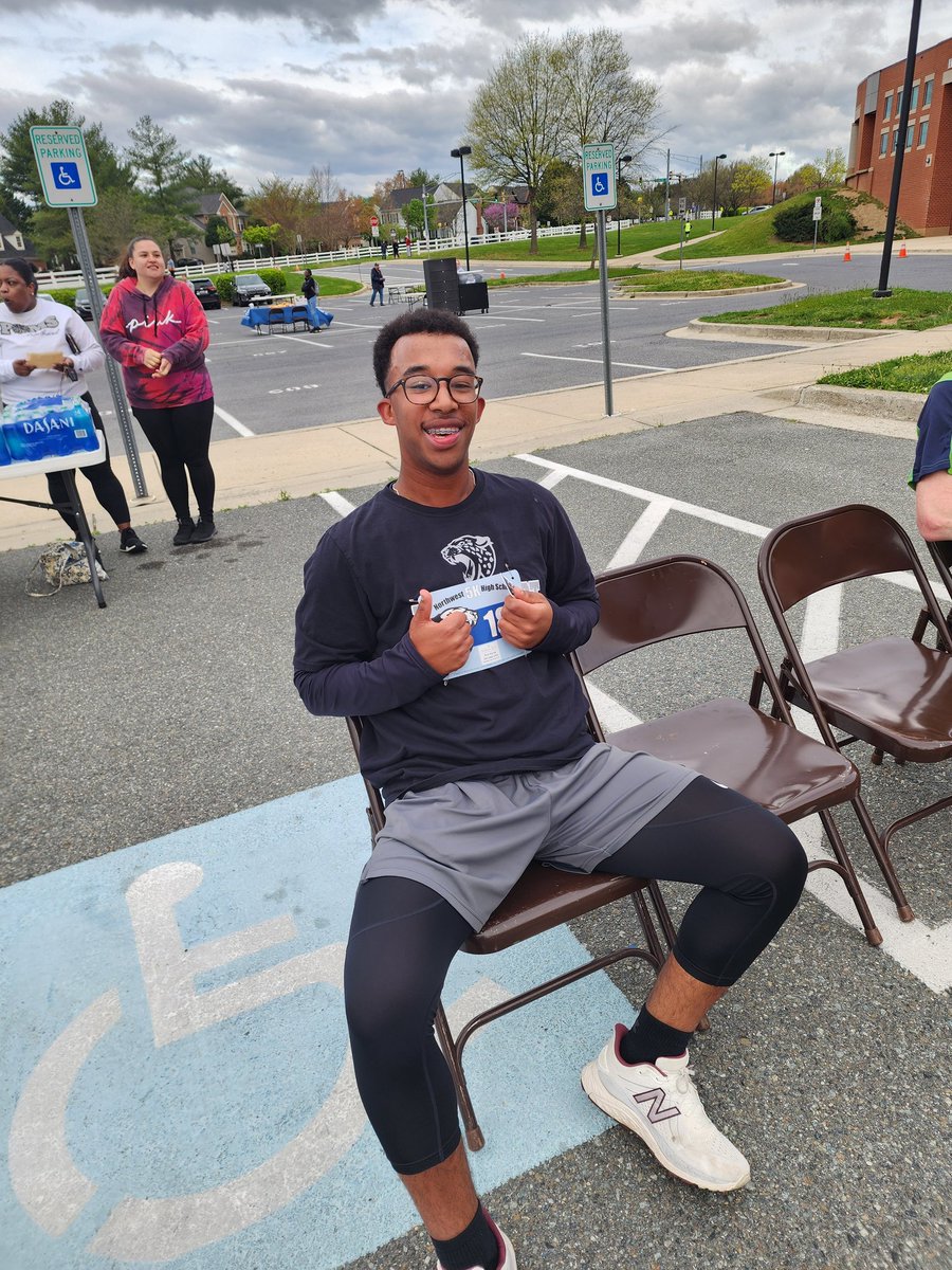 Congrats to Tommy Dahlke- first student-athlete across the finish line today!
<a href="/NWHSBoosters/">NWHS Booster Club</a> <a href="/NorthwestJags/">NWJagsPrincipal</a> <a href="/NWJagsBaseball/">Northwest Jaguars Baseball</a>