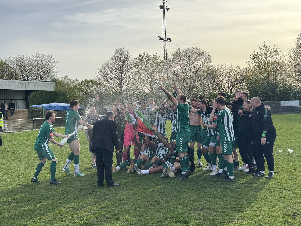 Gt Wakering Rovers tweet media