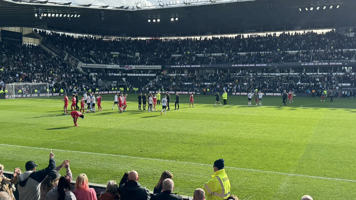 Matchday 68. 
Derby County 3-0 Leyton Orient. 
Moncur (10 og)
Bradley (18, 86) 
3️⃣0️⃣2️⃣4️⃣7️⃣ Att. 
▶️0️⃣2️⃣nd.  
#dcfc #dcfcfans #lofc